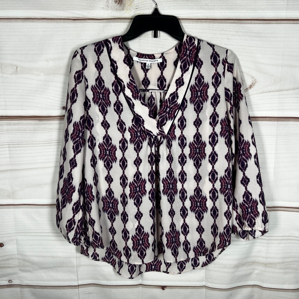 Collective Concepts Top Womens Size Small Cream Purple Ikat V-Neck Blouse Flowy
